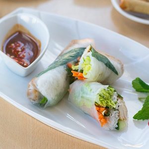 Grilled Chicken Rice Paper Roll